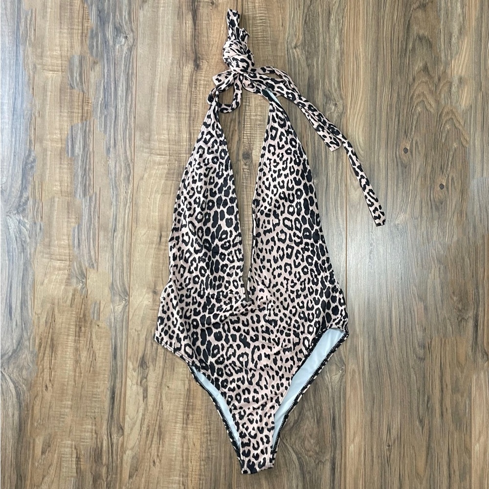 Cheetah 🐆 Print One Piece Swimwear Bathing Suit